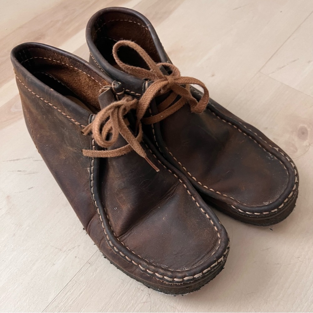 Clarks Oiled Brown Wallabees Ankle Booties